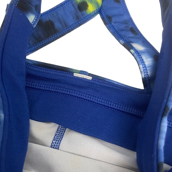 Lululemon 4 Blue‎ Print Criss Cross Back Built in Bra Tank Athletic - Picture 2 of 7